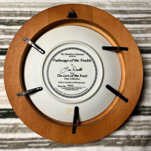 Hamilton Collection, Love Of The West Collection Plates, Set of 4. - Picture 9 of 13